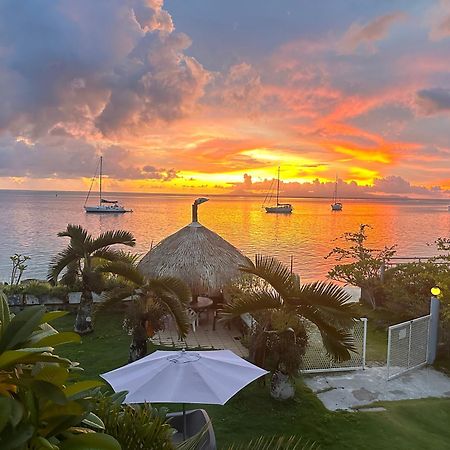 Meri Lodge Huahine « Room Of Marta » Fare Exteriör bild