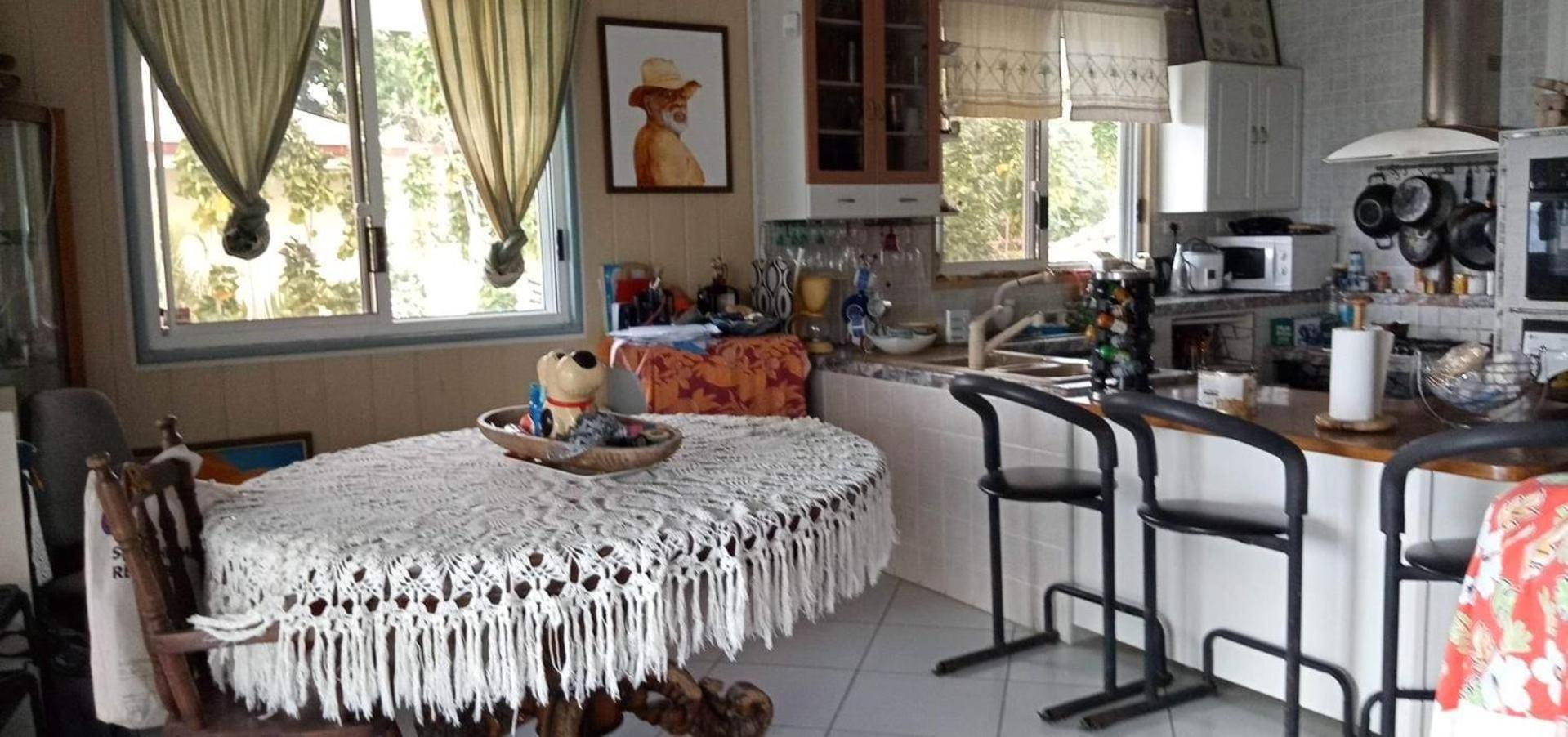 Meri Lodge Huahine « Room Of Marta » Fare Exteriör bild