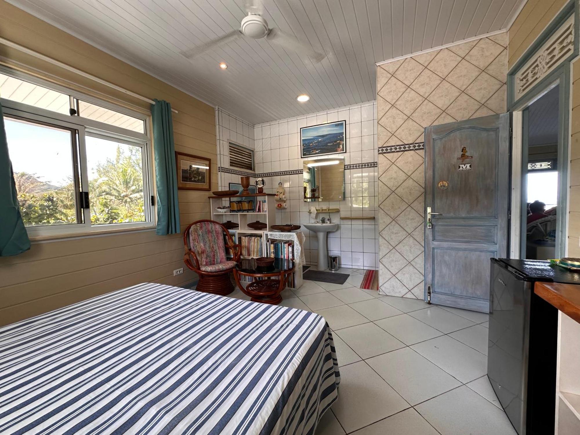 Meri Lodge Huahine « Room Of Marta » Fare Exteriör bild
